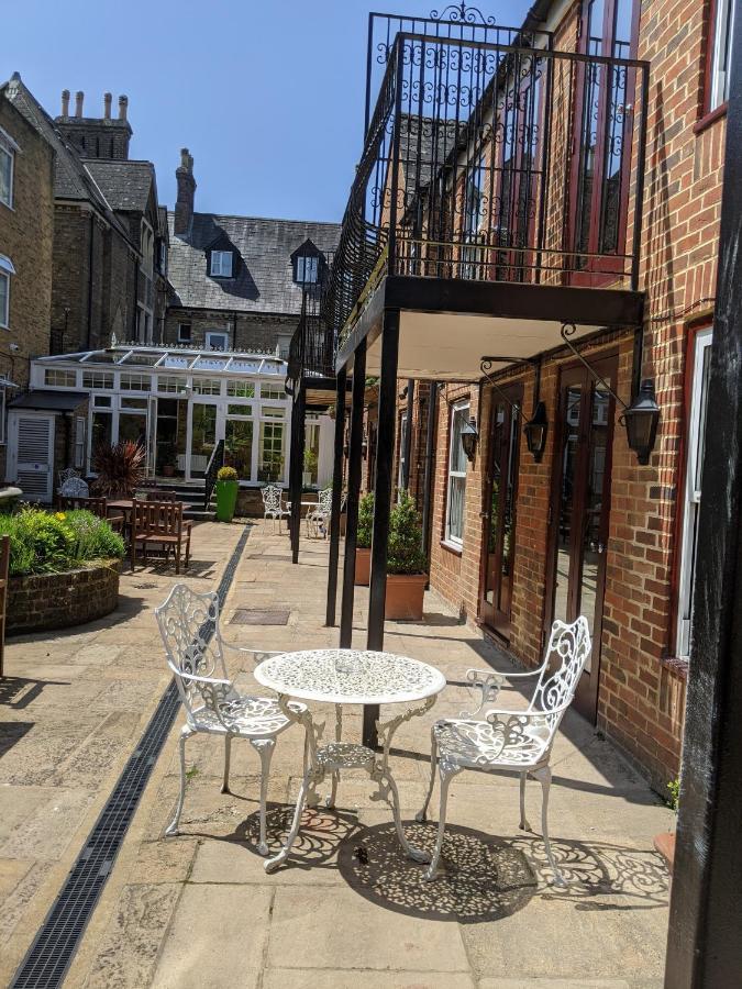 Courtyard Single Room