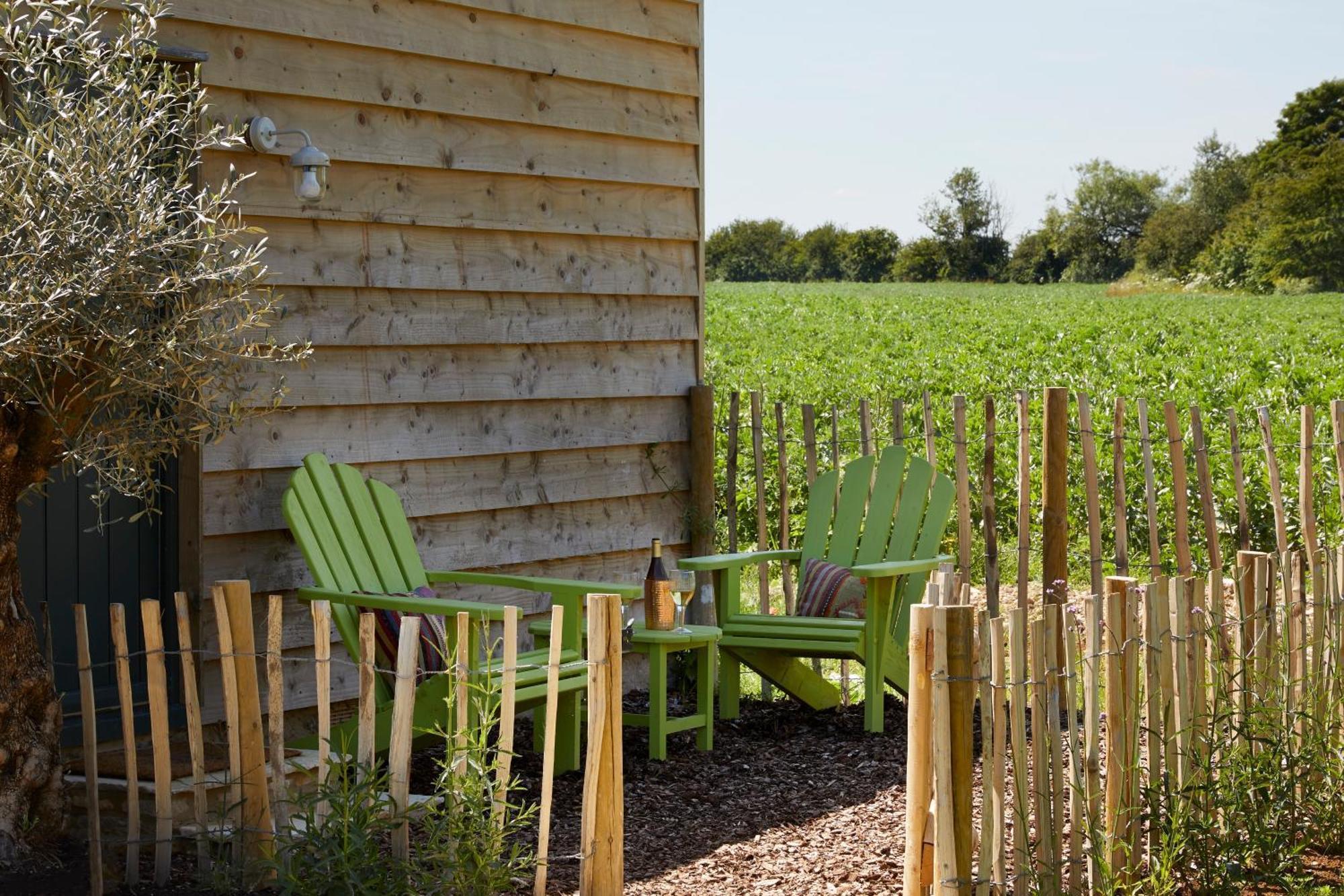 Kamer met Kingsize Bed en Uitzicht op de Tuin