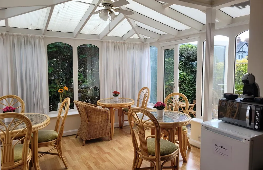 Cornerways Guest House-1
